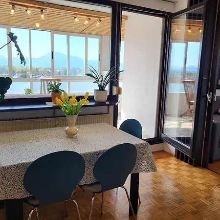 Beautiful In The Nicest Part Of Town 公寓 *